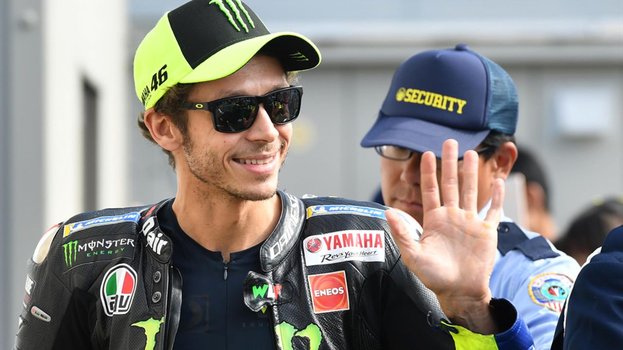 Valentino Rossi Gibt Zu Wechsel Zu Petronas Yamaha Eine Option Fur 2021 Eurosport