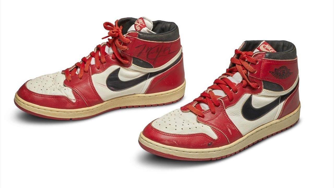 periódico fusión Londres Unas zapatillas de Jordan salen a subasta por más de 150.000 dólares -  Eurosport