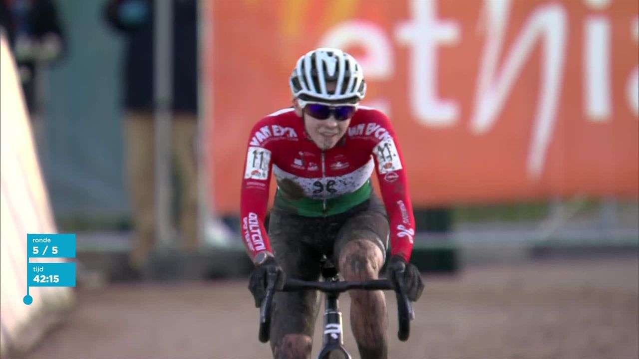 Cross Ungarische Teenagerin Kata Blanka Vas Holt Sieg In Bredene Rad Cross Video Eurosport