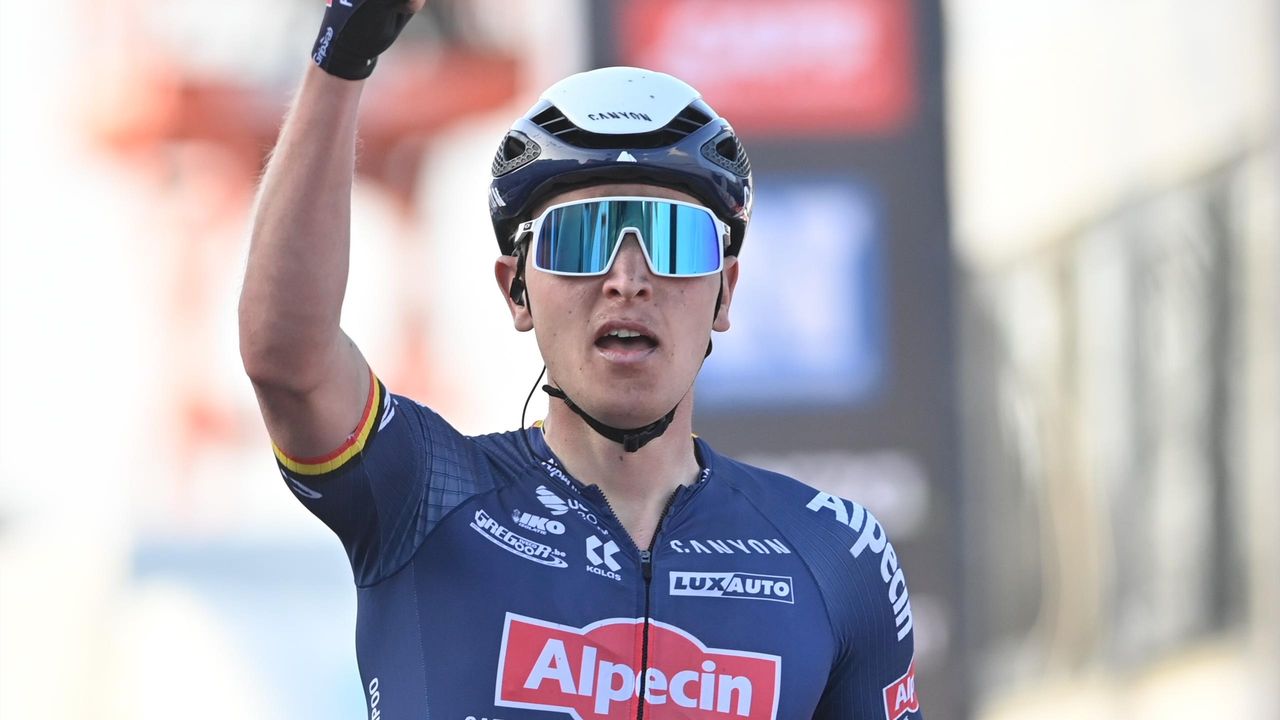 Giro D Italia 2021 Tim Merlier Ist Bei Seiner Premiere Geheimfavorit In Den Sprints Radsport Video Eurosport