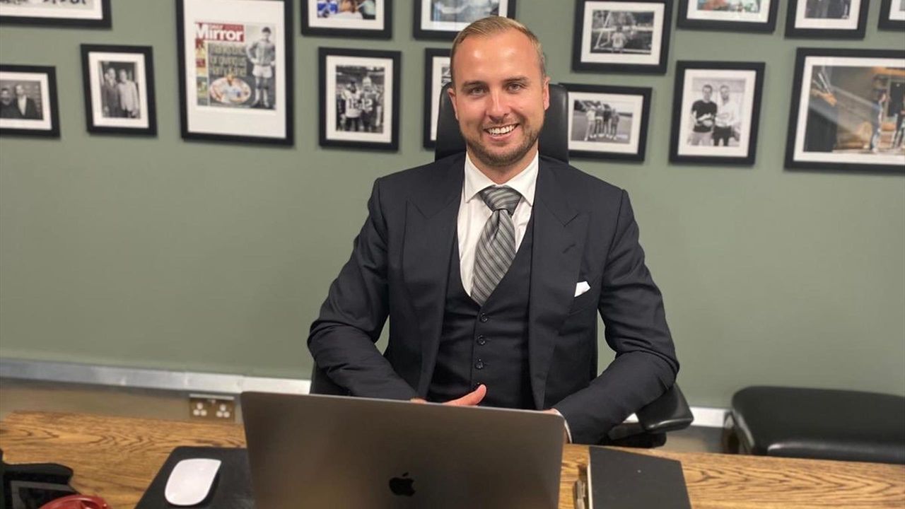 Football Transfer News Charlie Kane A Brother First An Agent Second Probably A Crack Negotiator Third The Warm Up Eurosport
