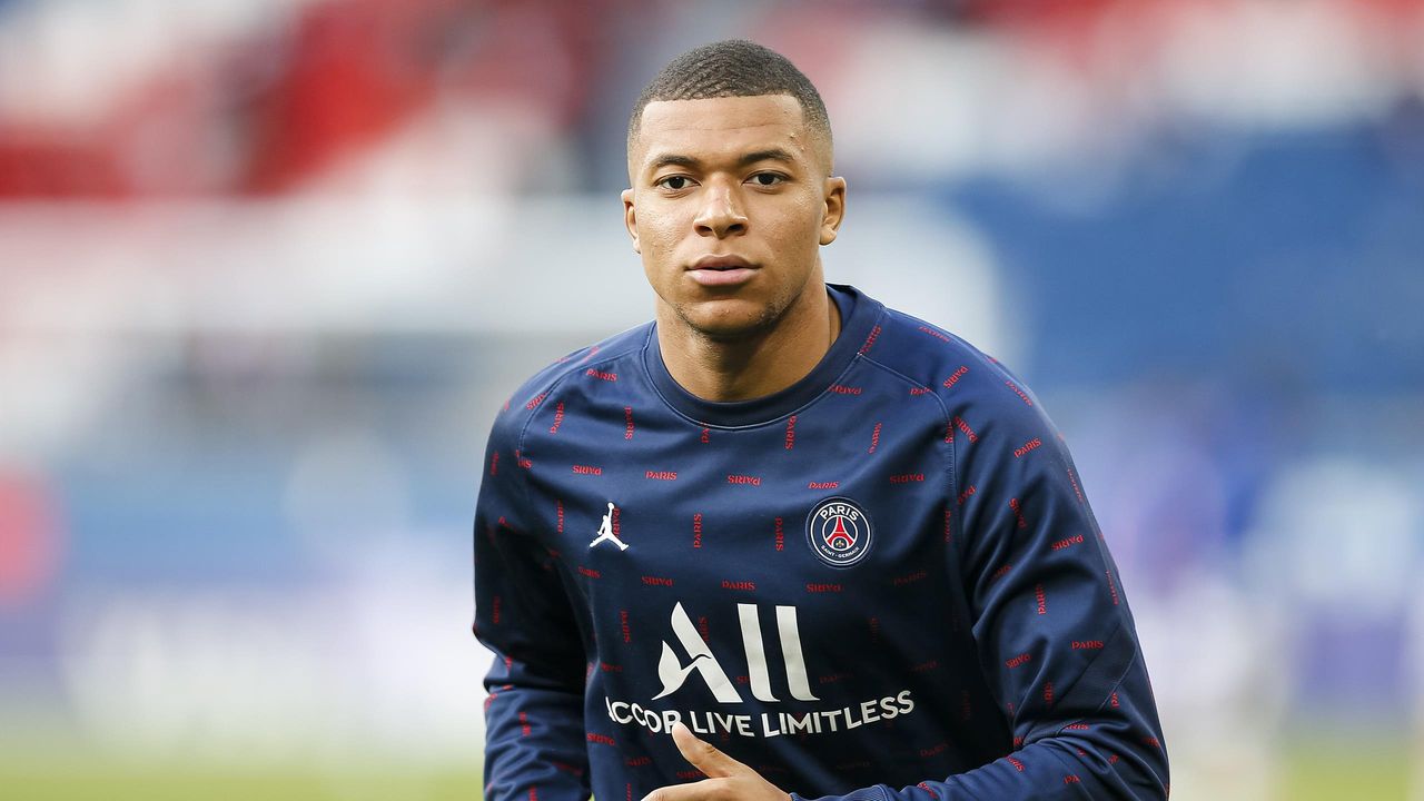 Psg Offer Kylian Mbappe Record Breaking Contract In Last Gasp Bid To Keep Striker Report Eurosport