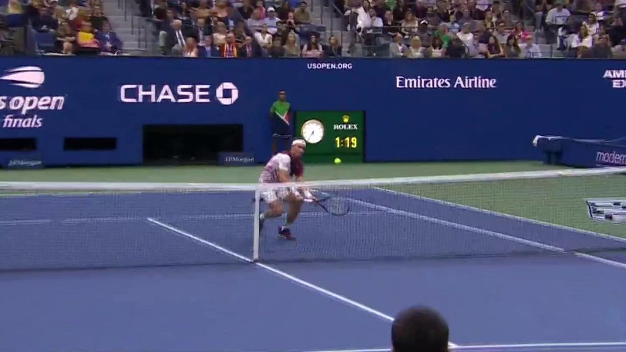 US Open 2022 Casper Ruud reagiert fantastisch nach Tanz auf der Netzkante - Tennis Video