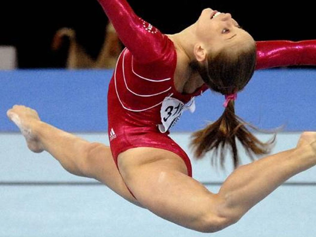 gymnast wardrobe malfunction floor routine - felipeberontatt.com.