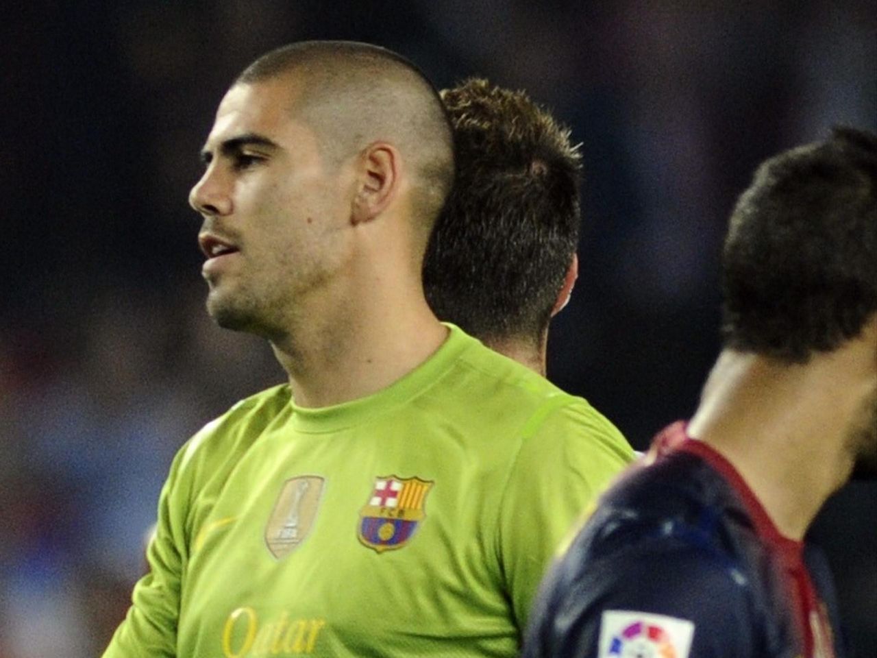 L Anzhi Makhachkala Serait Pret A Casser La Tirelire Pour Victor Valdes Fc Barcelone Eurosport
