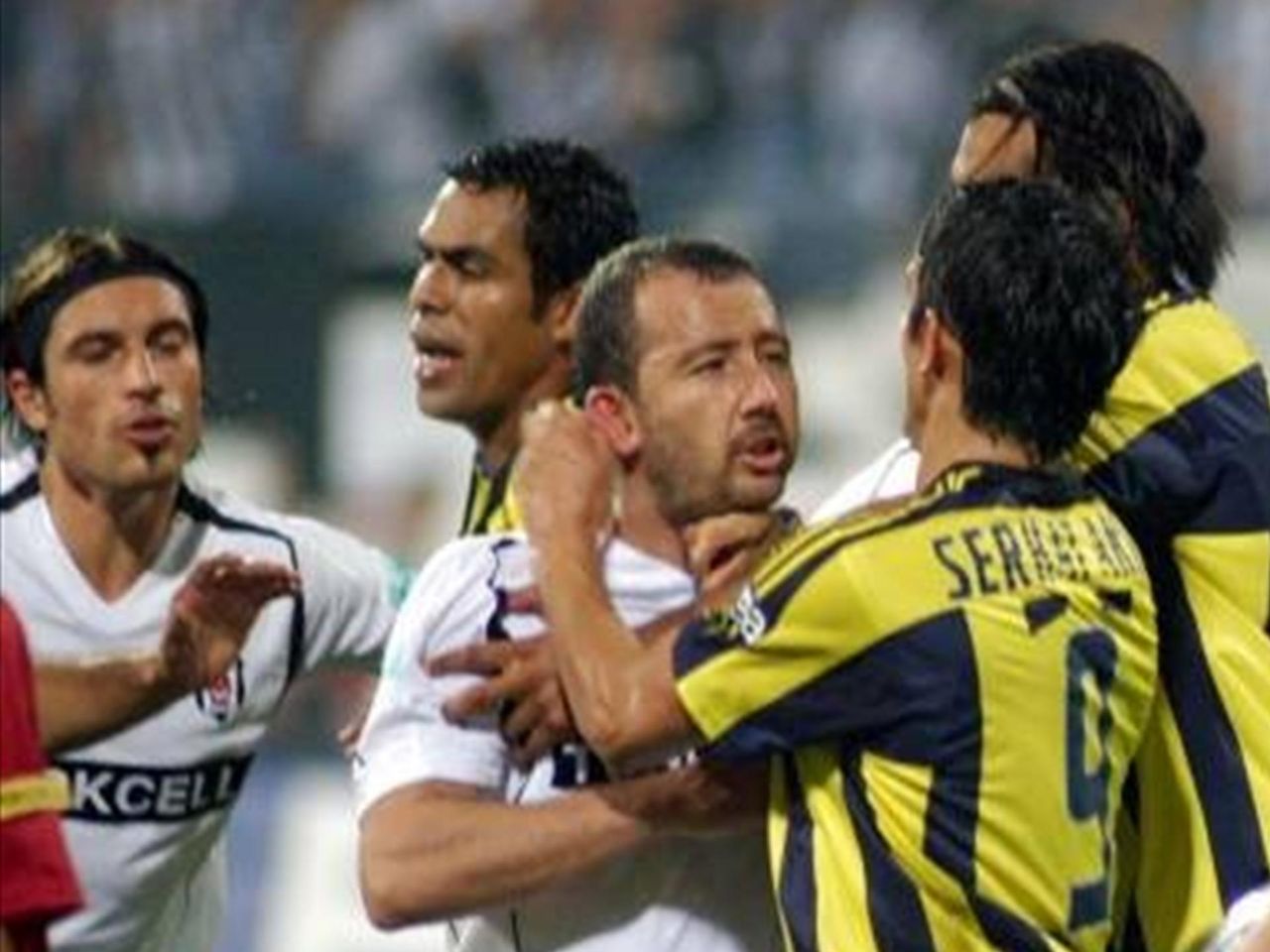 Super Lig Inonu Deki Unutulmaz Besiktas Fenerbahce Bulusmalari Eurosport