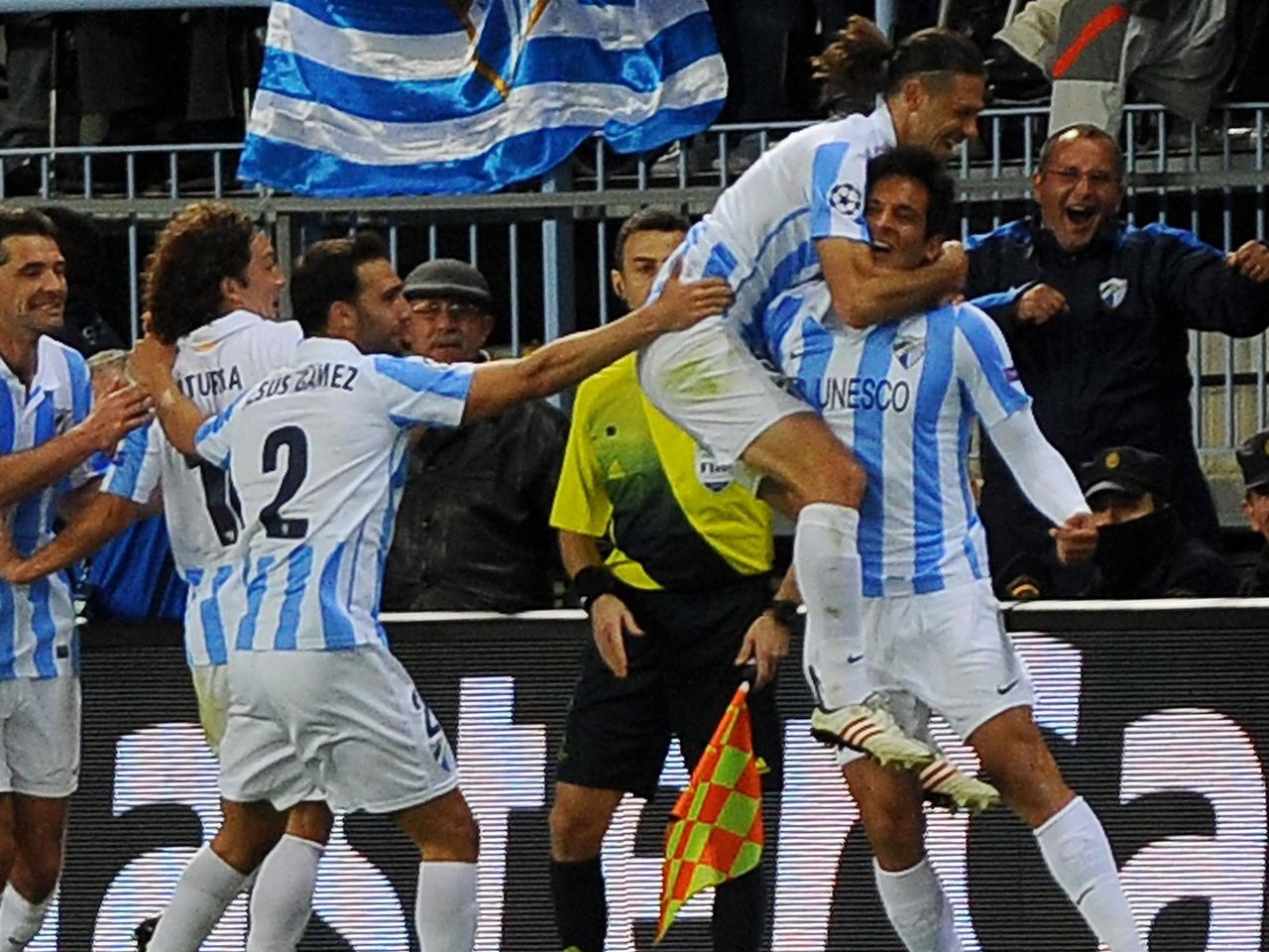 Santa Cruz Fires Malaga Past 10 Man Porto Eurosport