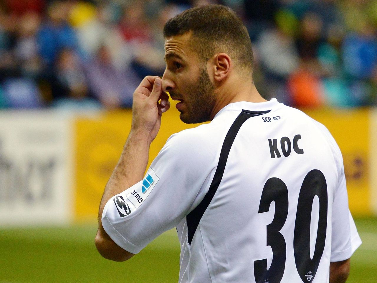 Suleyman Koc Almanya Da Adindan Soz Ettirdi Eurosport