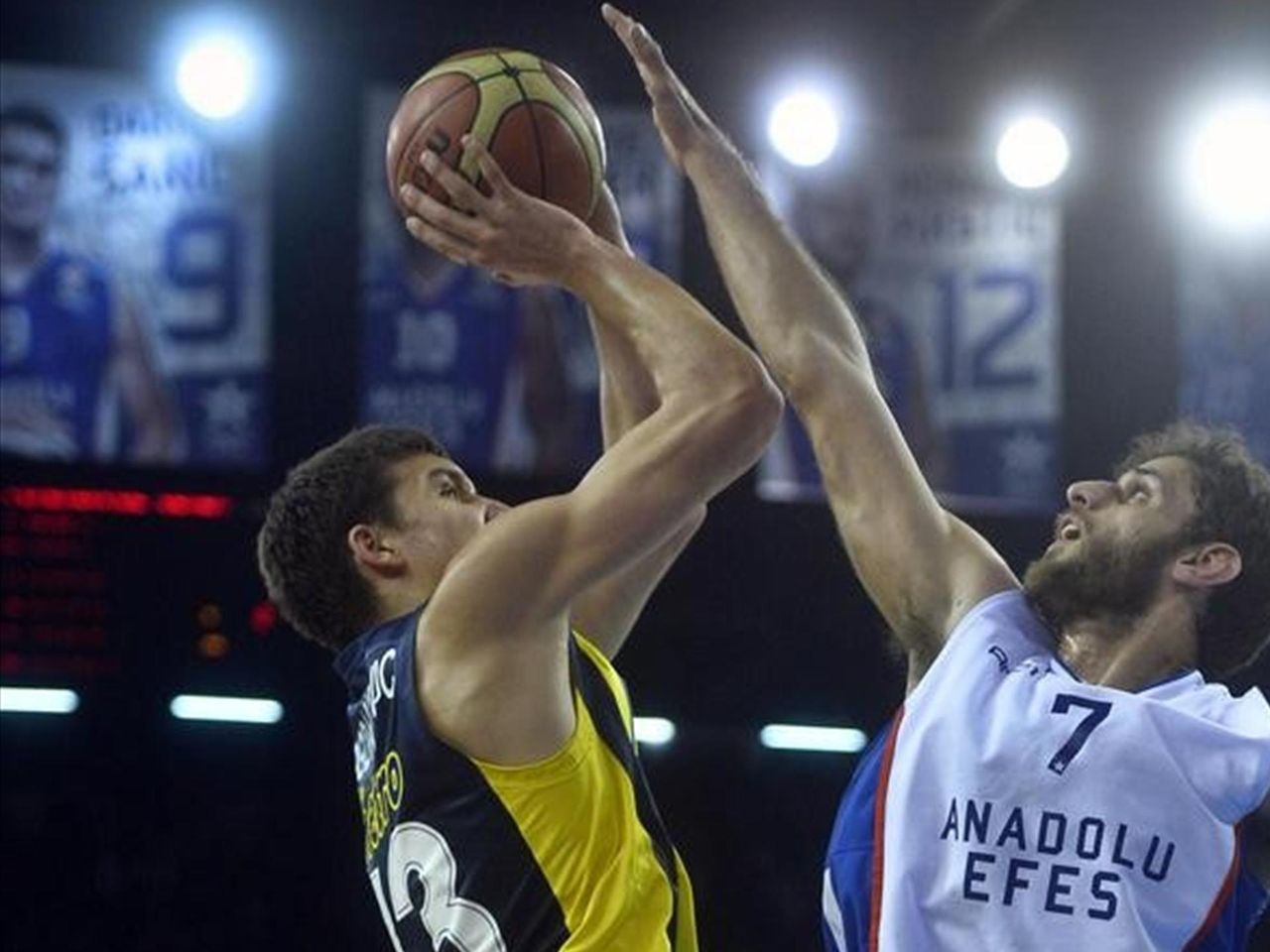 Anadolu Efes Fenerbahce Ulker Maci Saat Kacta Hangi Kanalda Eurosport