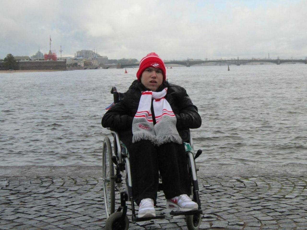 karpin smotrel to na menya to na