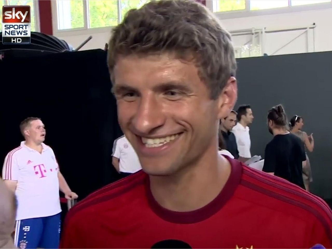 Thomas Müller gives hilarious response to journalist after being asked  about Arturo Vidal - Eurosport