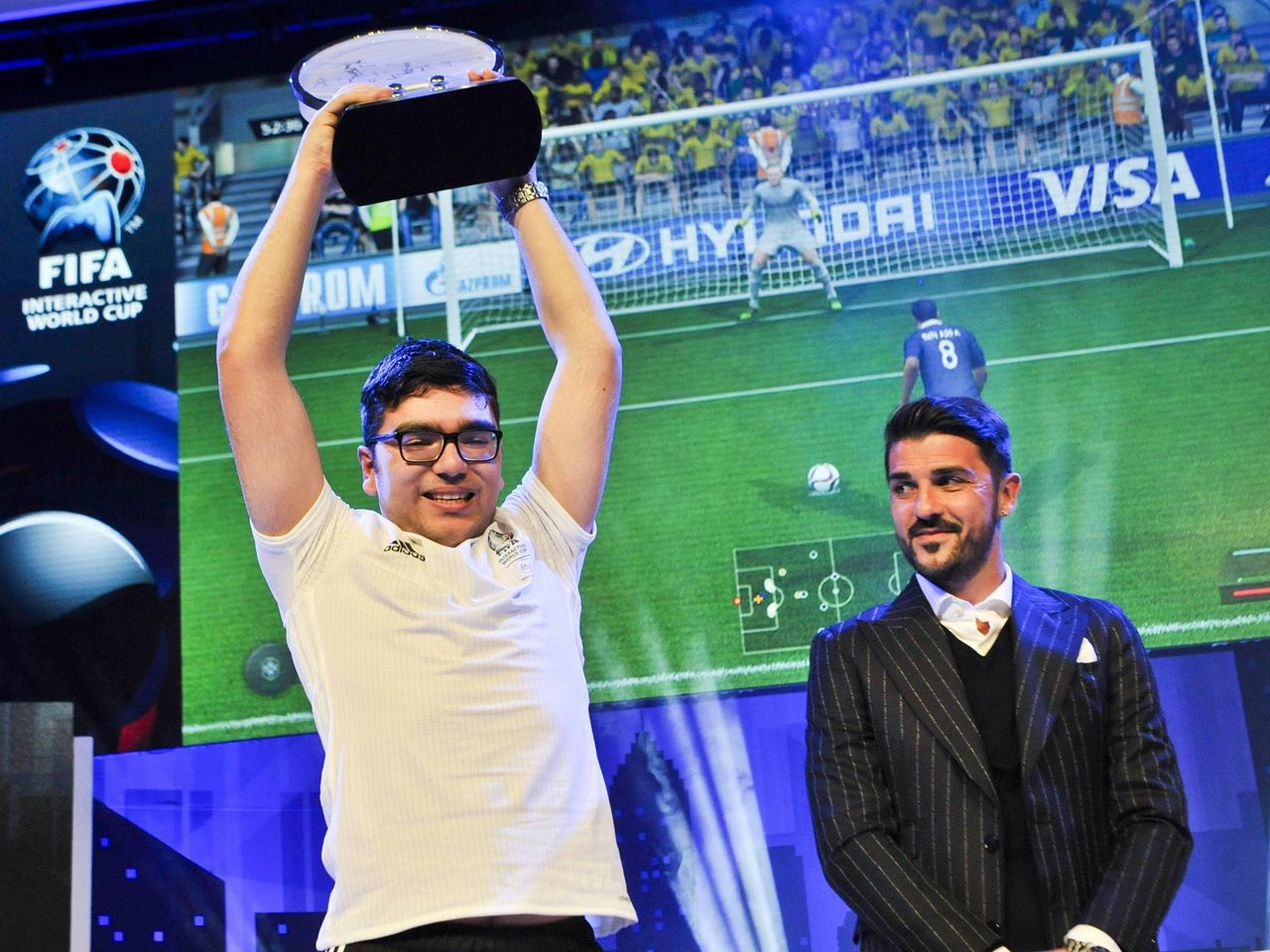 chempionom mira po fifa 16 stal 17