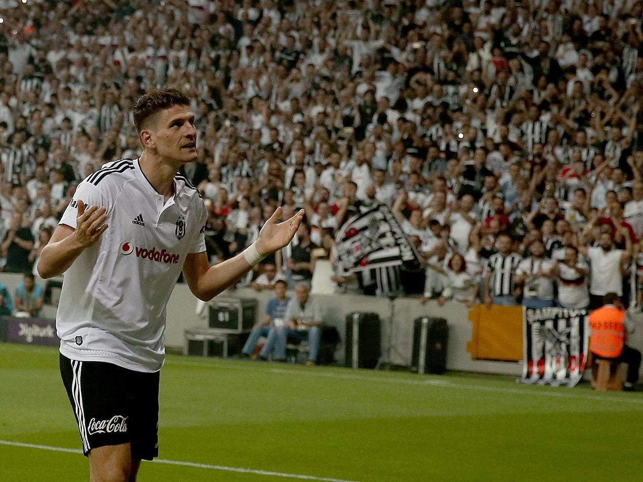 Gol Krali Mario Gomez Eurosport