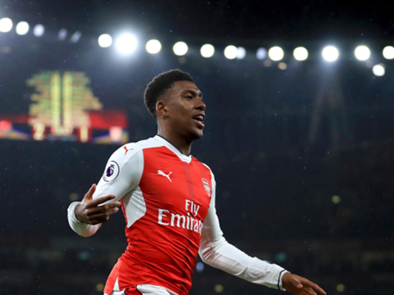 Arsenal Fight Back To Beat Stoke And Overtake Chelsea At Premier League Summit Eurosport