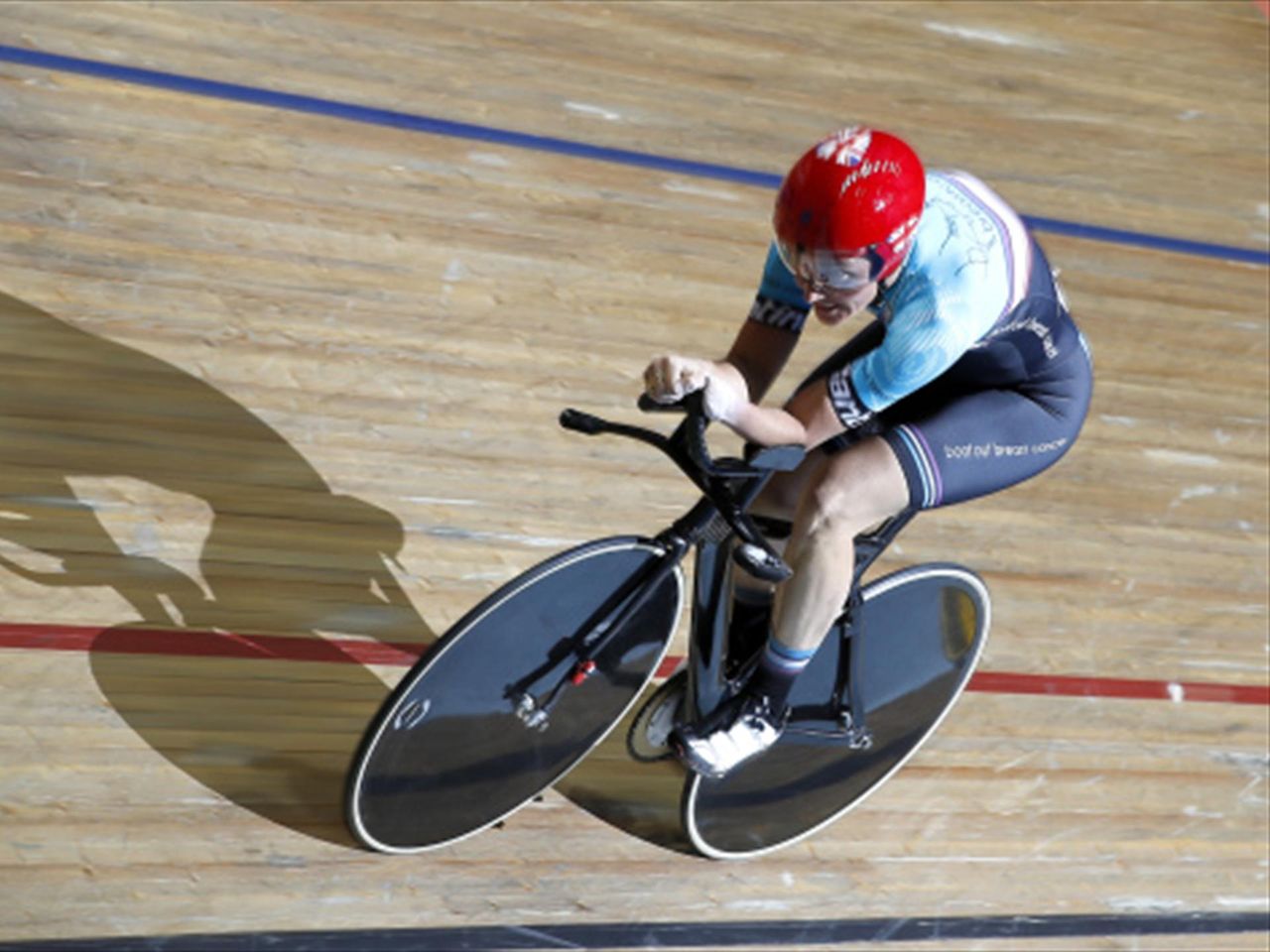 Dame sarah storey cycling team