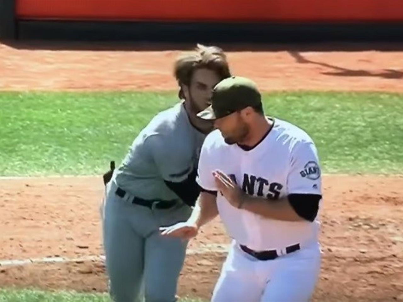 dichajshij mordoboj bejsbolistov v