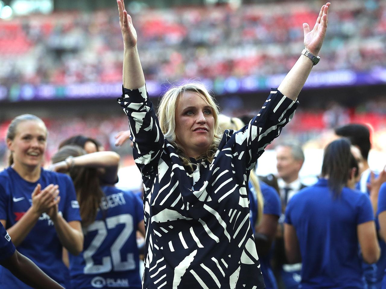 Emma Hayes Cuts Relieved Figure After Chelsea Ladies Clinch Fa Cup Eurosport