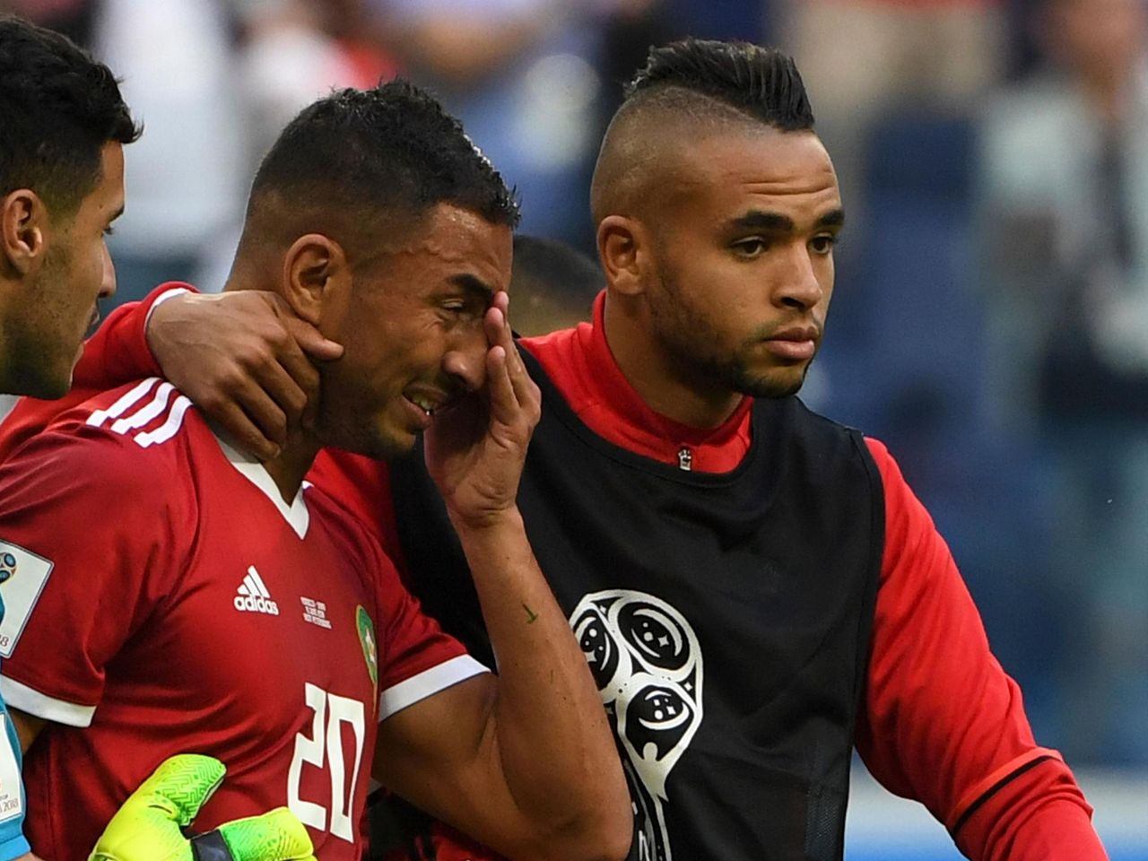 Wm Auftakt Von Marokko Unglucksrabe Aziz Bouhaddouz Weint Nach Eigentor Eurosport