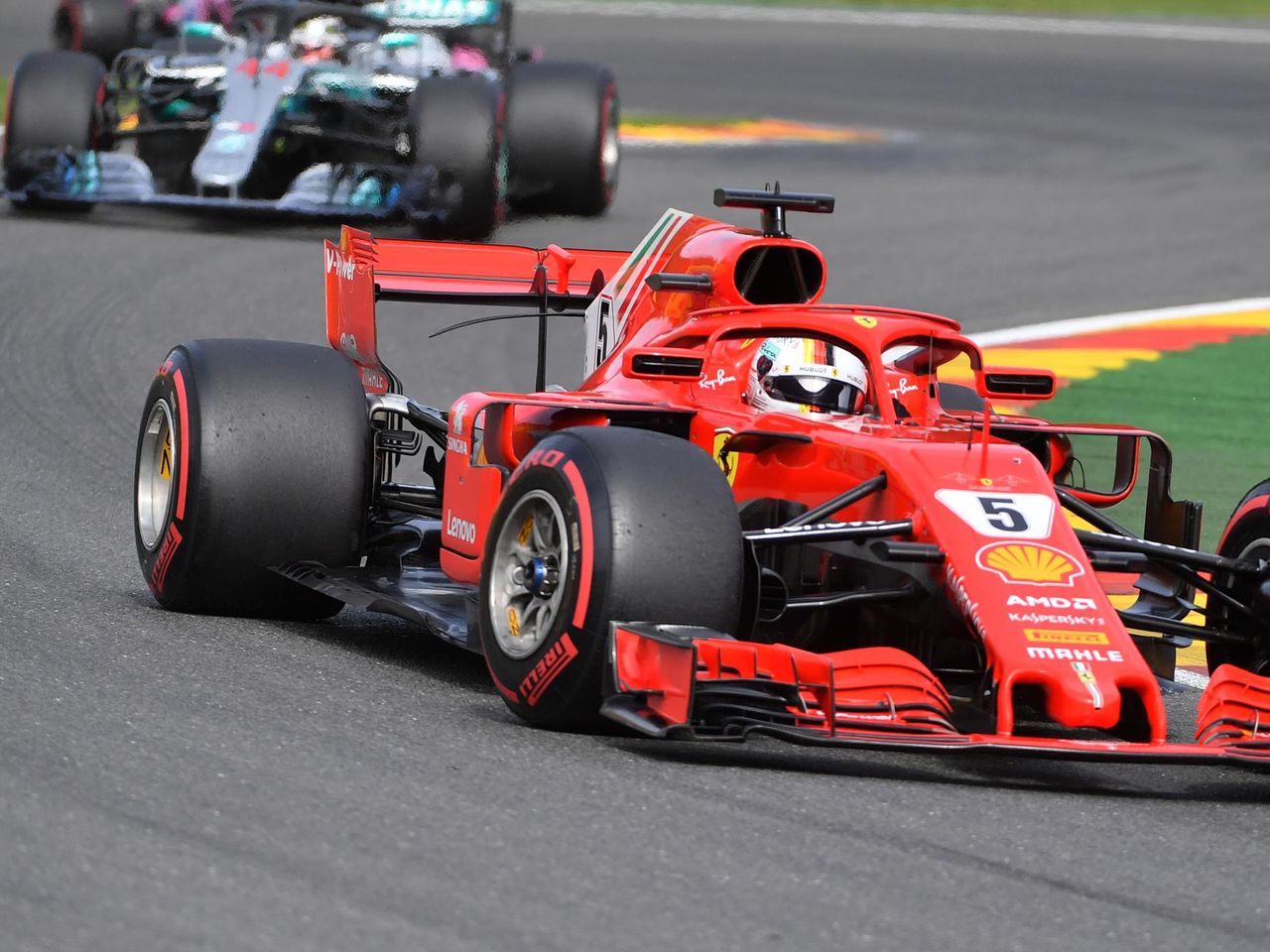 Neuer Unterboden Schlagt Wieder Fehl Ferrari Rustet Erneut Zuruck Eurosport