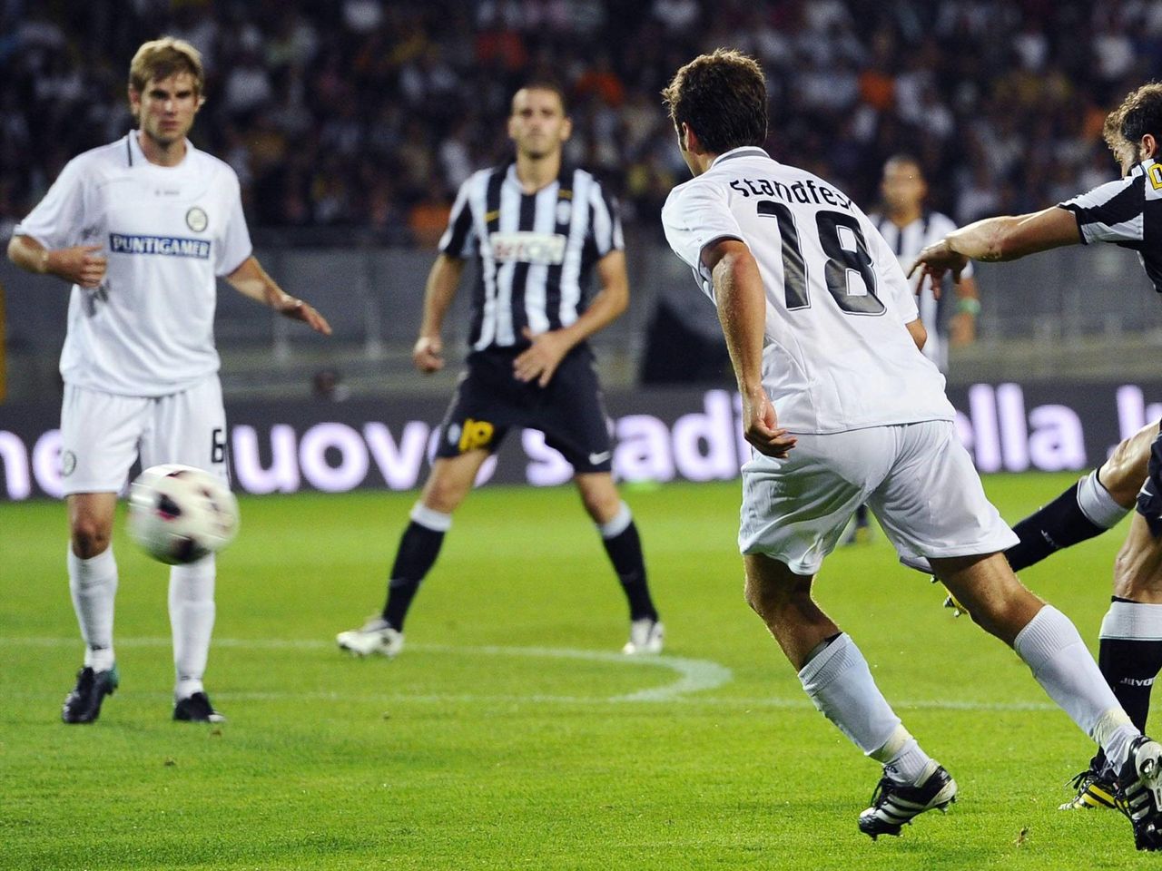 Juventus Buon Compleanno Alex Del Piero La Genesi Del Gol Alla Pinturicchio Eurosport