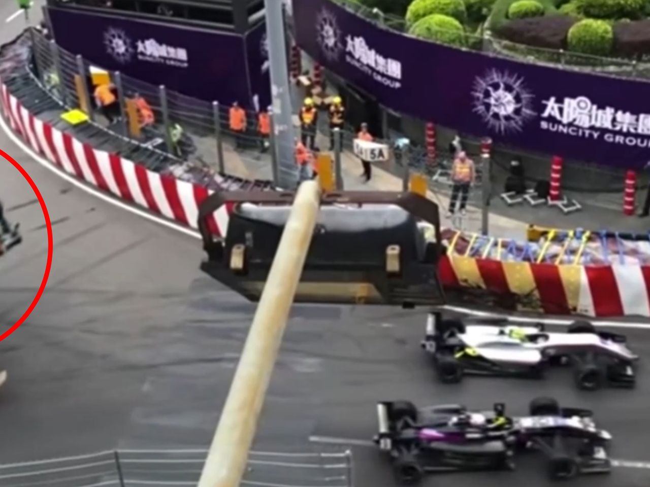 Sophia Florsch Horror Crash Im Video Formel 3 Formel 3 Video Eurosport