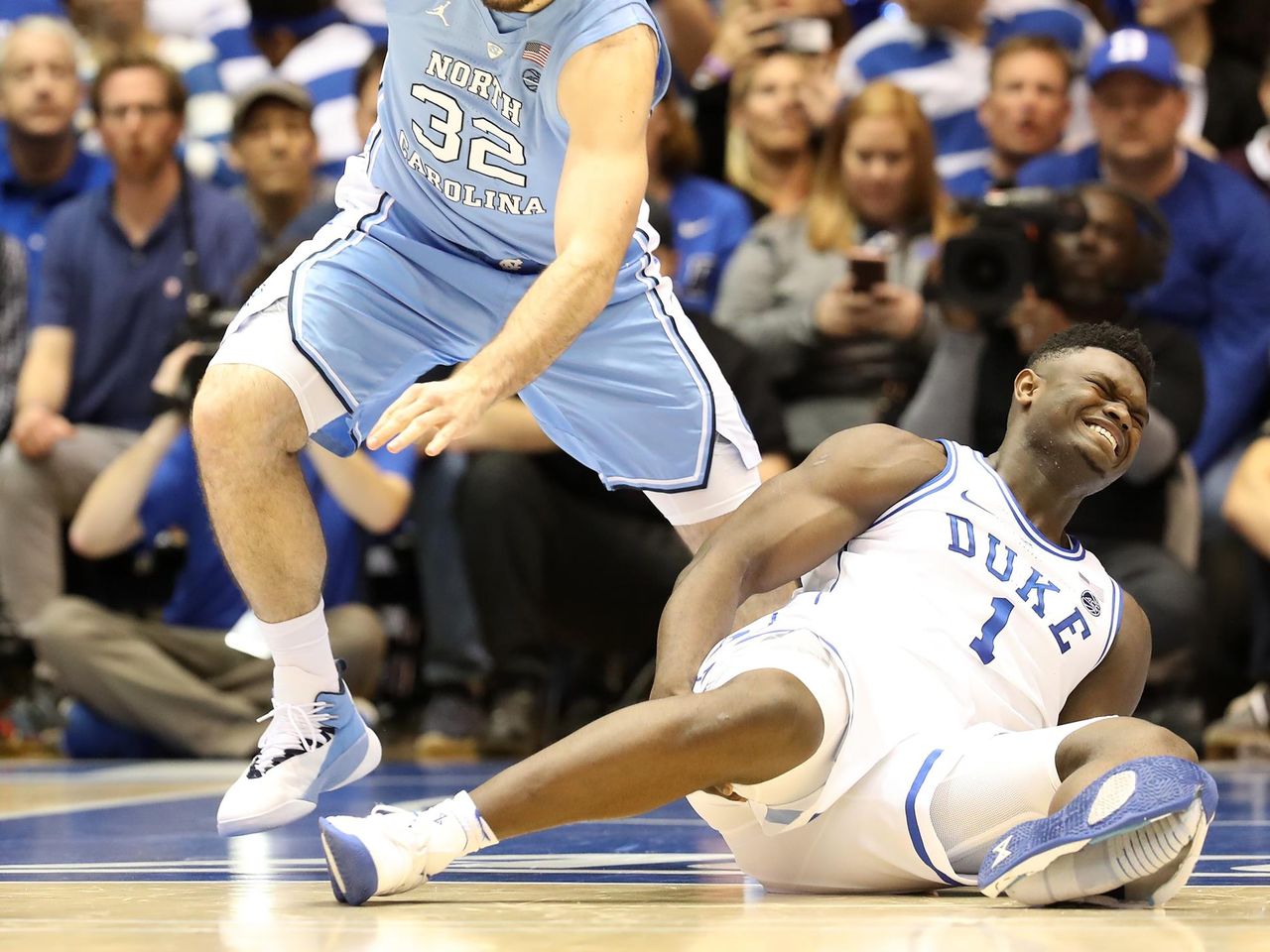 nike shoe malfunction