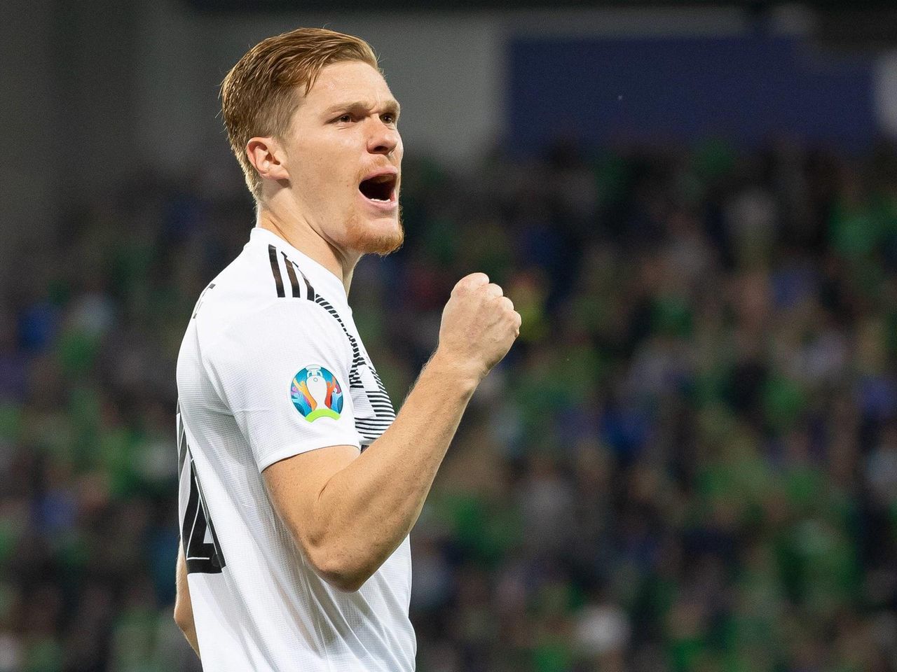 Deutschland In Der Einzelkritik Halstenberg Setzt Duftmarke Kroos Schwach Eurosport