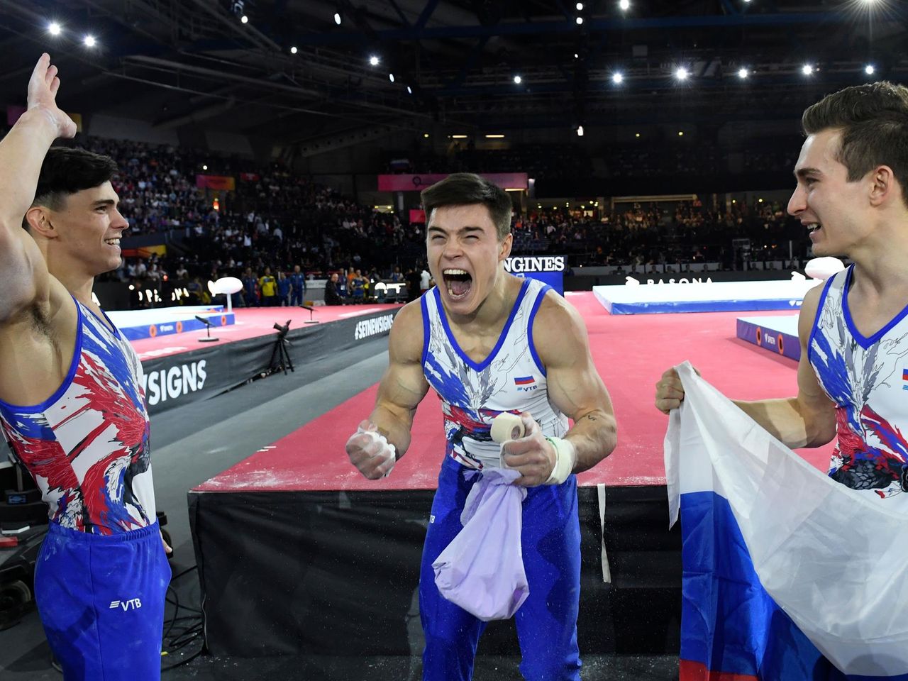 muzhskaya sbornaya rossii vpervye vzyala