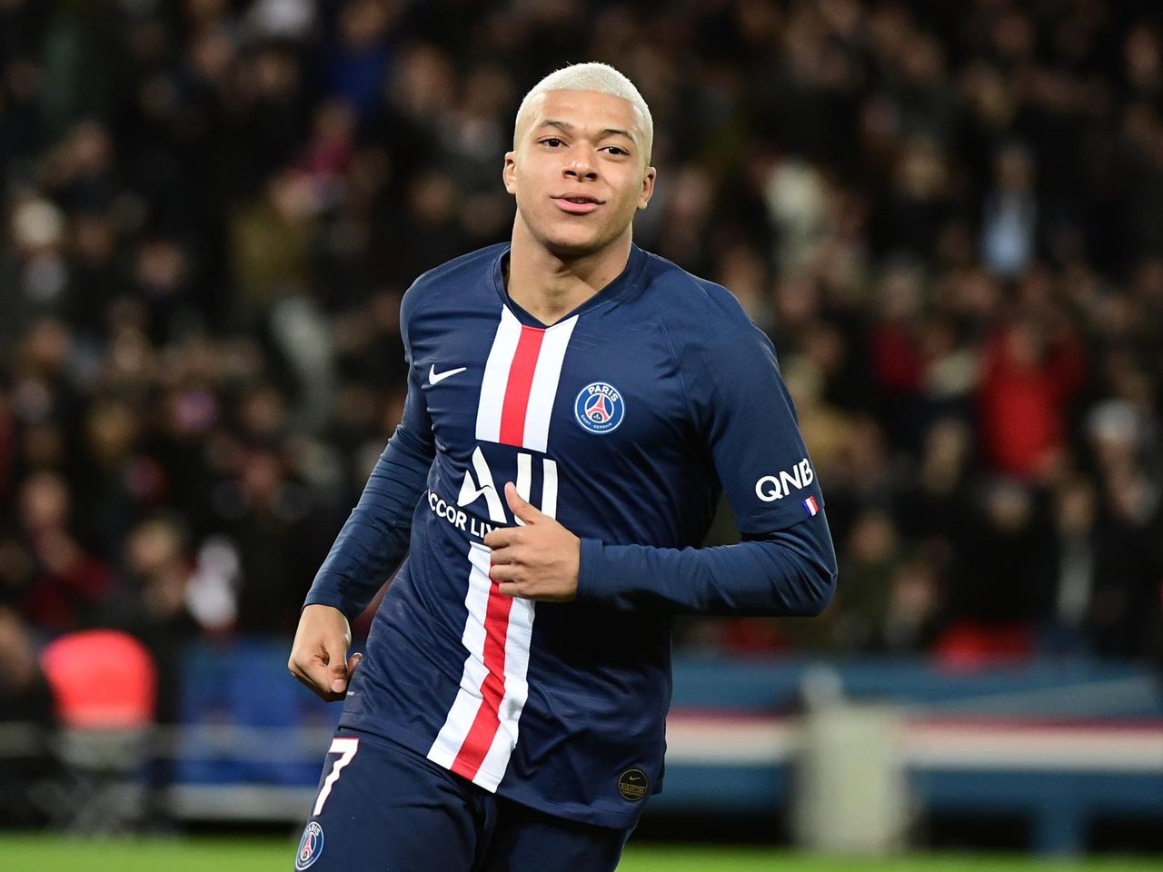 Psg Bietet Kylian Mbappe Angeblich 32 Millionen Euro Gehalt Jahrlich Eurosport