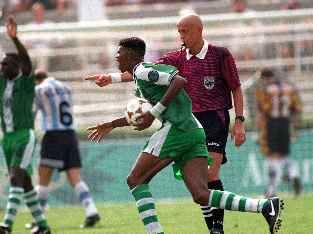 Olympia 1996 Nigeria Holt Gold Im Finale Gegen Argentinien Fussball Video Eurosport