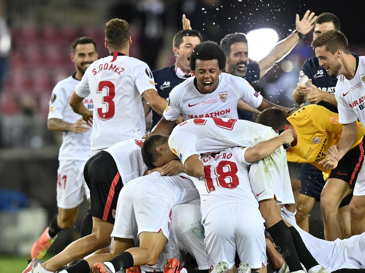 Donde televisan la supercopa de europa Clearance