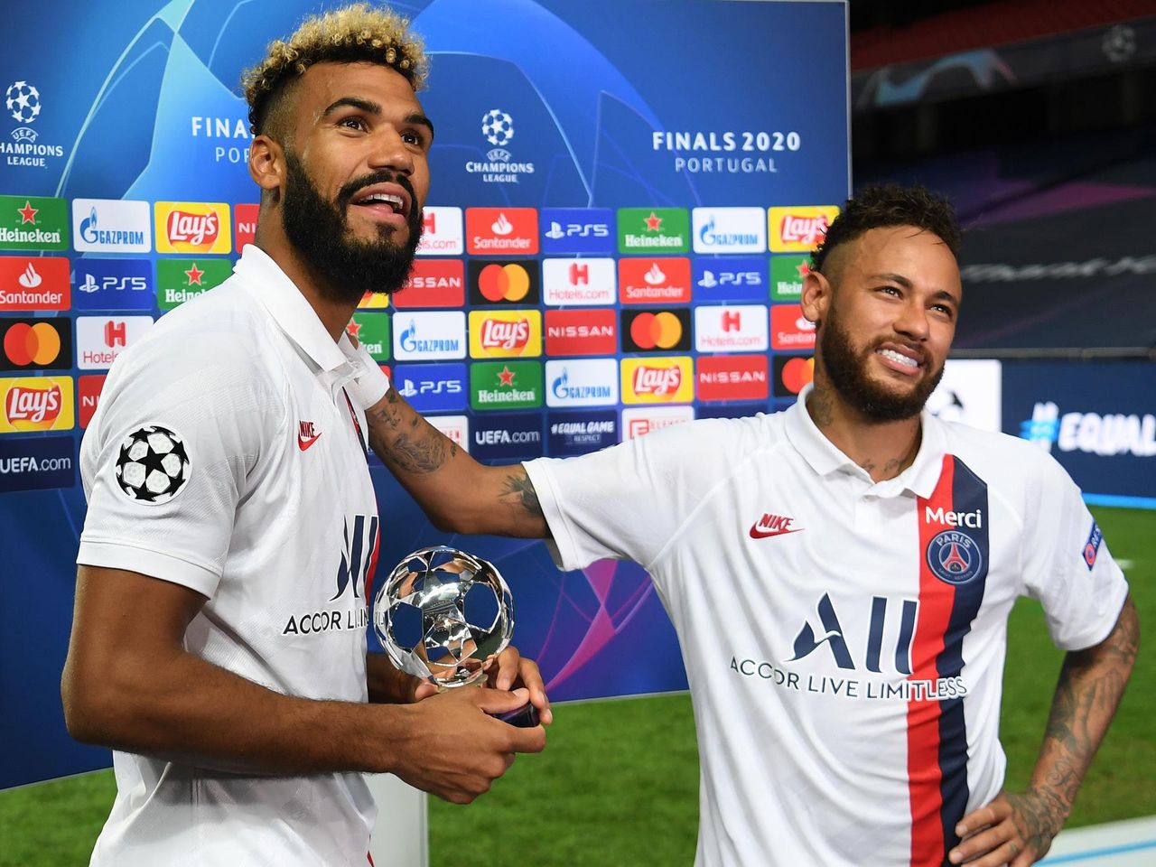 Transfer News Eric Maxim Choupo Moting Closing In On Shock Switch To Bayern Munich Eurosport