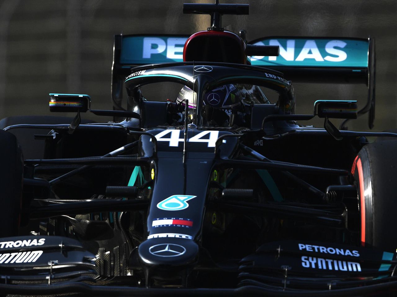 Lewis Hamilton admits to 'poor' final lap in Imola Grand Prix ...