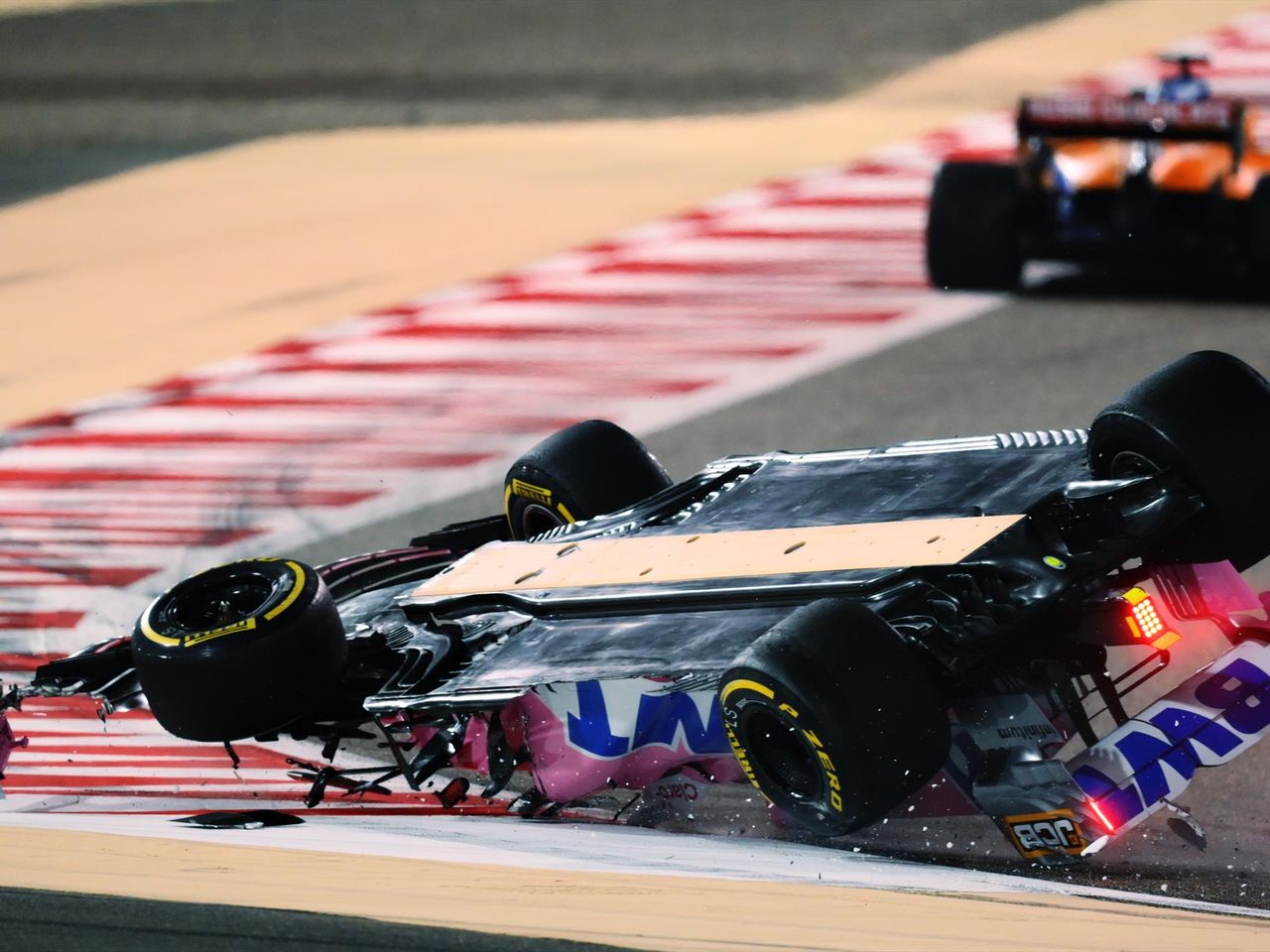 Bahrain Grand Prix As It Happened Hamilton Wins After Grosjean Suffers Huge Crash Eurosport