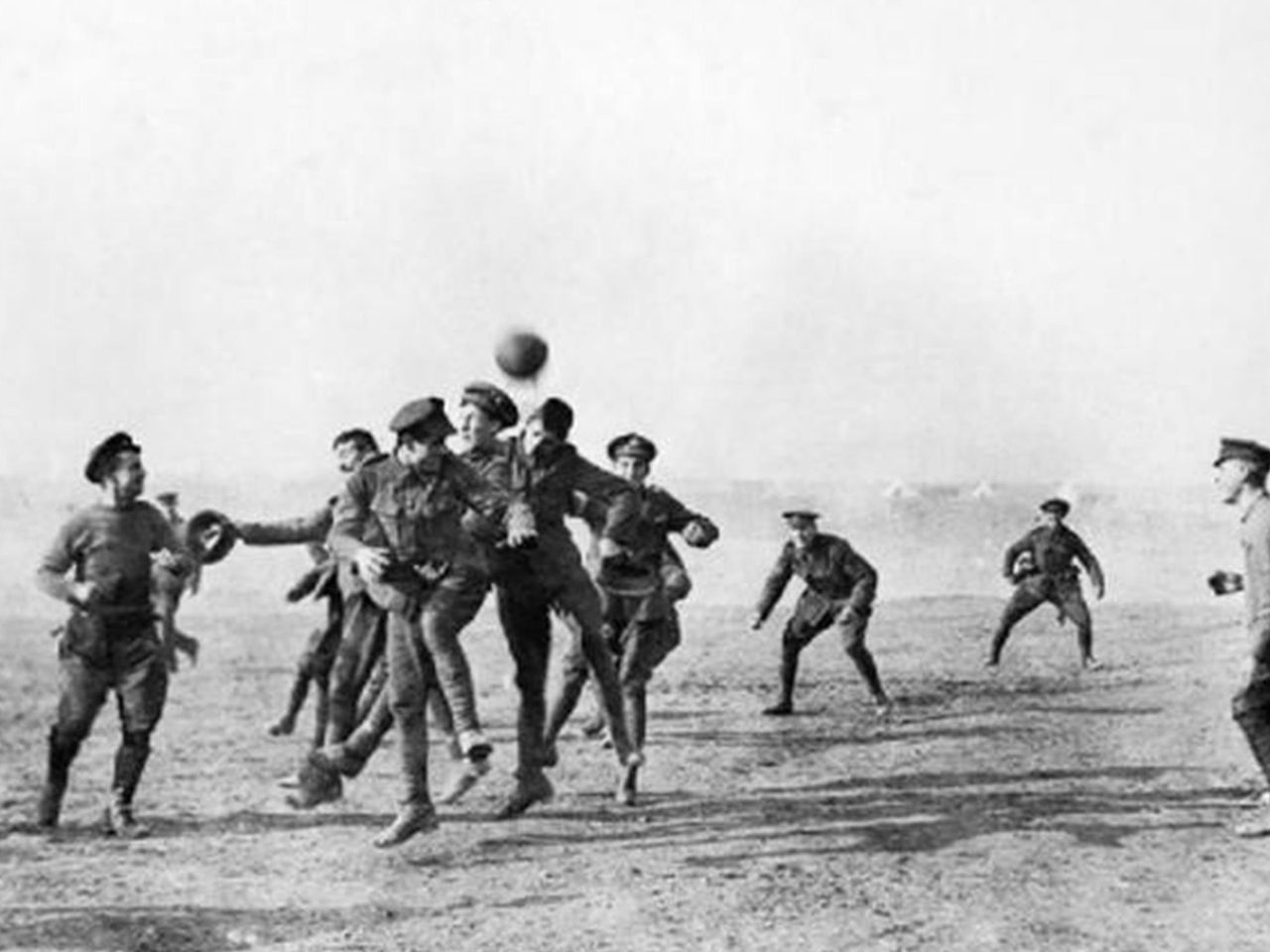 25 Decembrie 1914 Ziua In Care SoldaÈ›ii Au Jucat Fotbal In Primul RÄƒzboi Mondial Eurosport