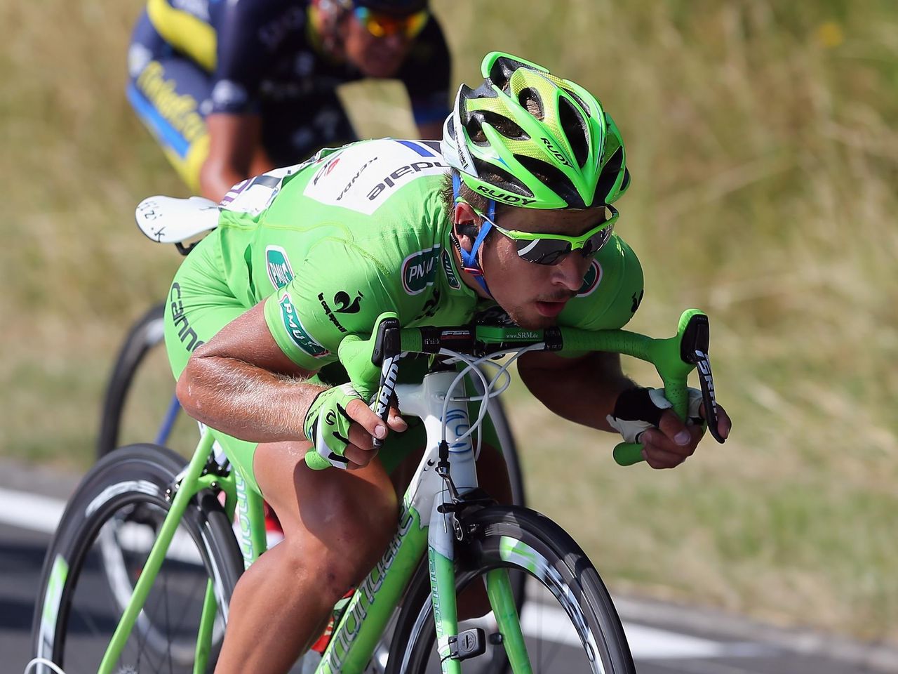 La UCI prohibe sentarse a lo 'bicho bola' en los descensos ¿polémica a la  vista? - Eurosport