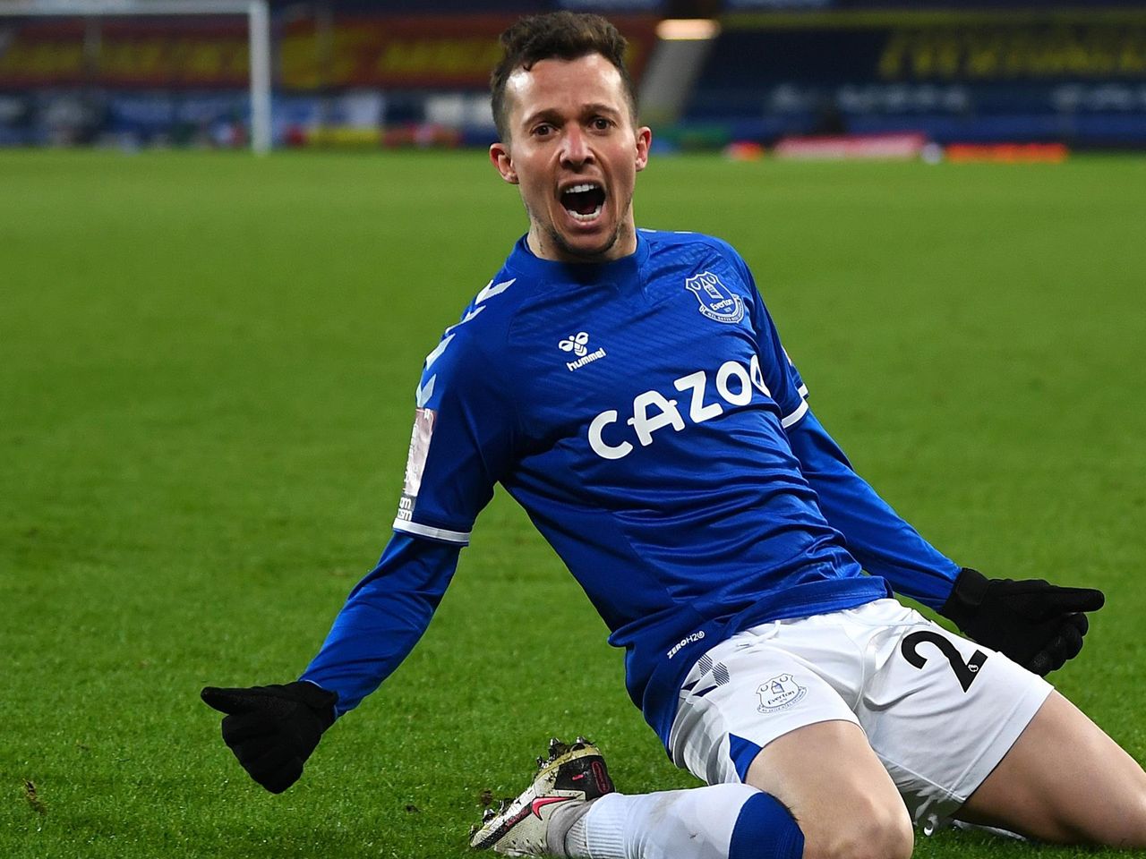 Football News Bernard Extra Time Strike Gives Everton Victory In Nine Goal Thriller Over Spurs Eurosport