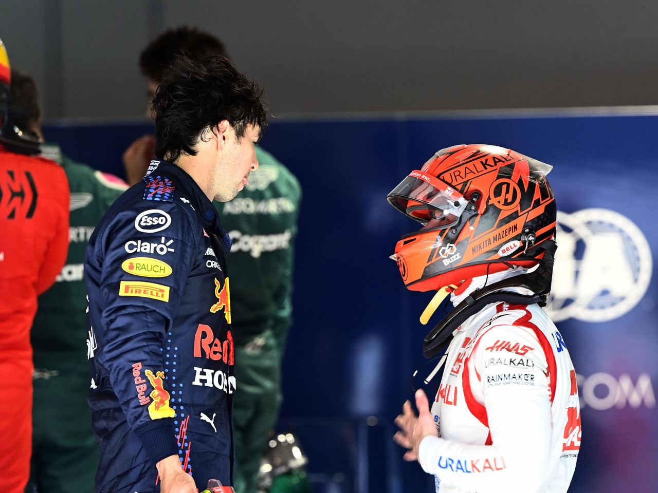 Nikita Mazepin Erhalt Ruckendeckung Nach Beinahe Kollision Mit Sergio Perez Eurosport