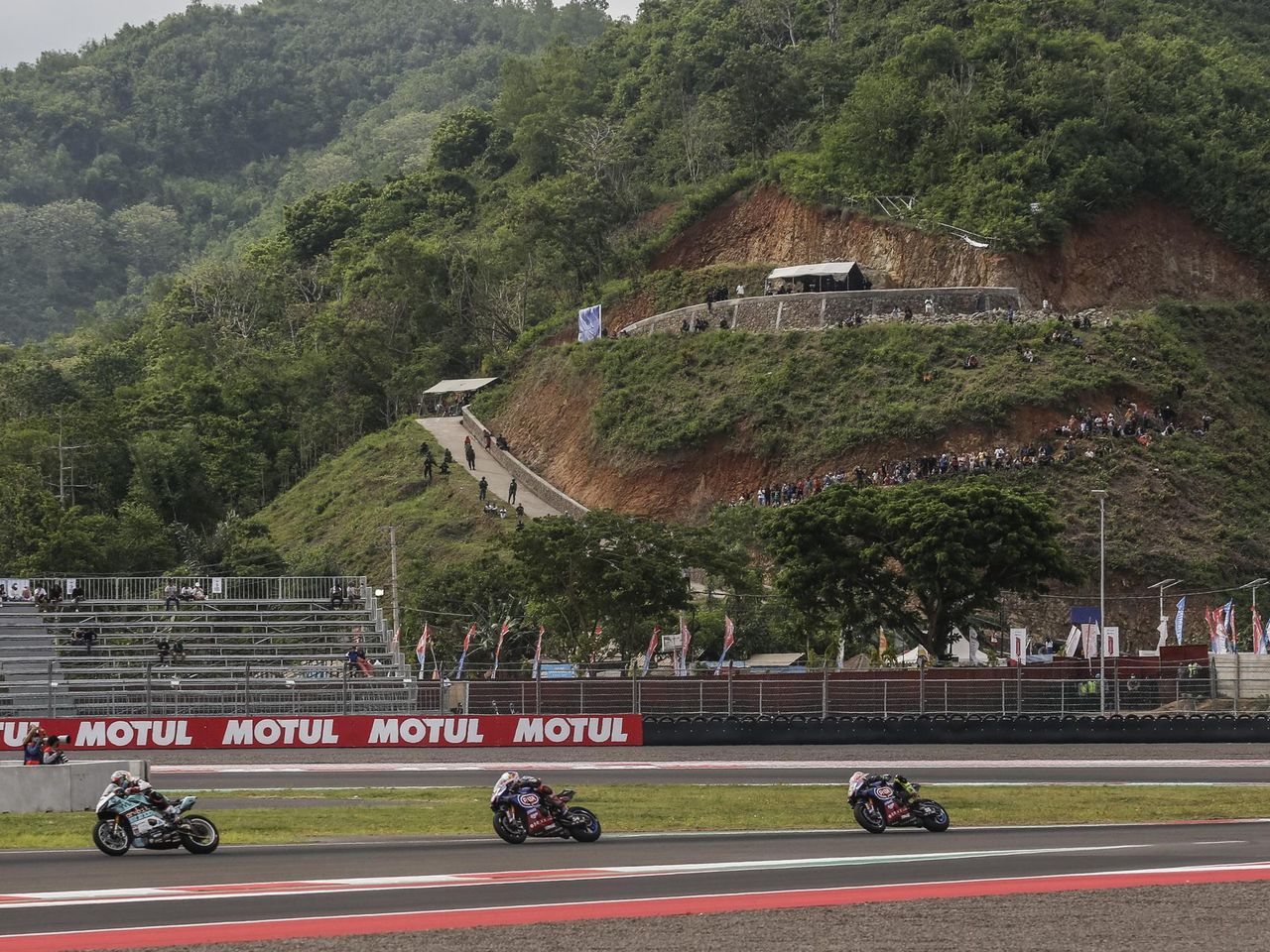 Race 1 of final World Superbike round pushed back to Sunday due to terrible weather in Indonesia
