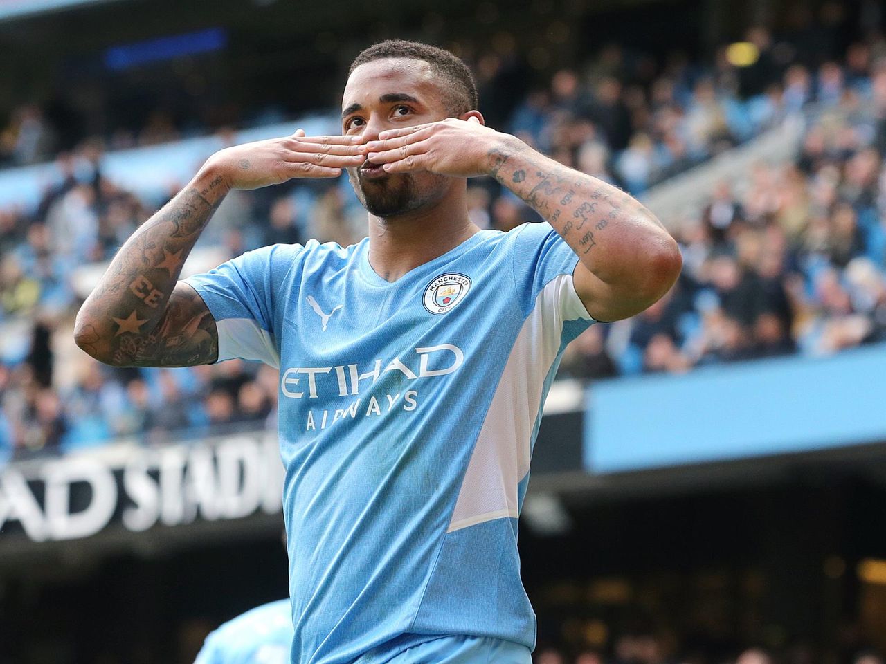 Arsenal Face Premier League Competition To Land Both Gabriel Jesus And Raphinha Paper Round Eurosport