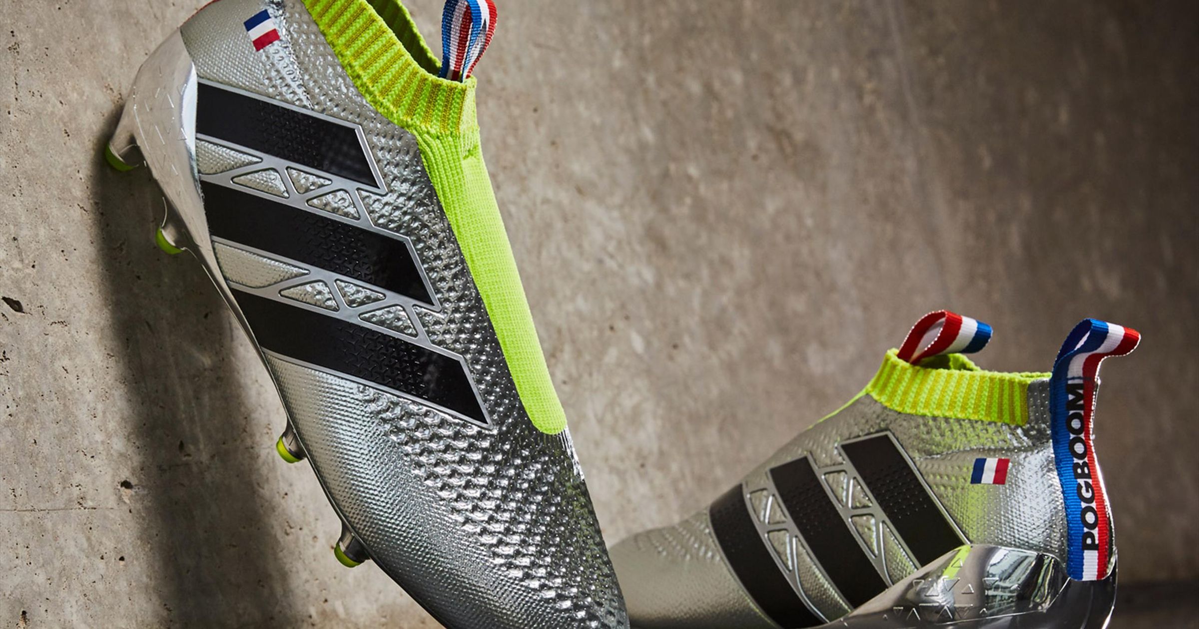 Euro 2016 Des crampons aux couleurs de la France pour Paul Pogba Eurosport