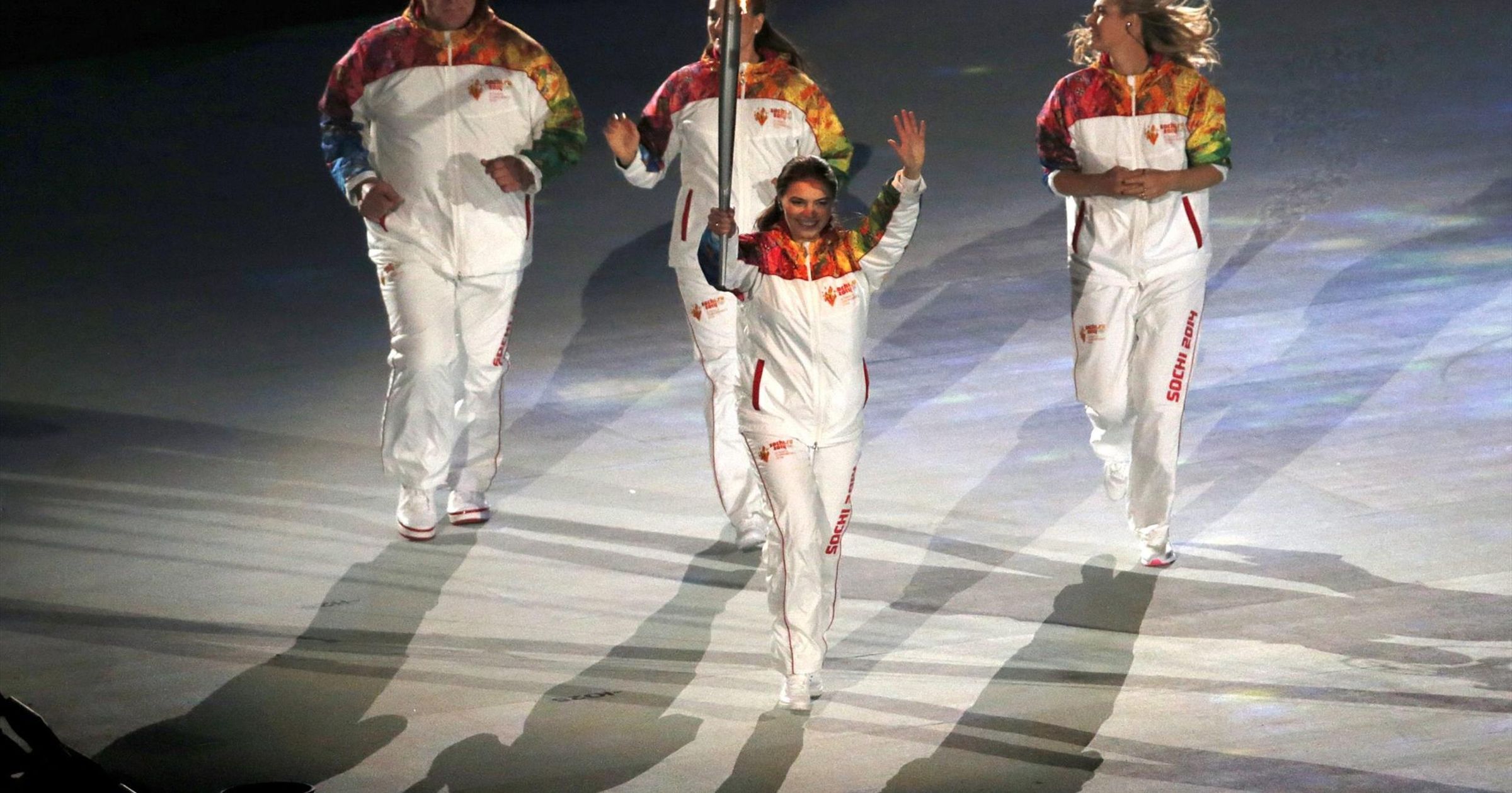Mówią o niej "kochanka Putina", poniosła ogień prawie do końca