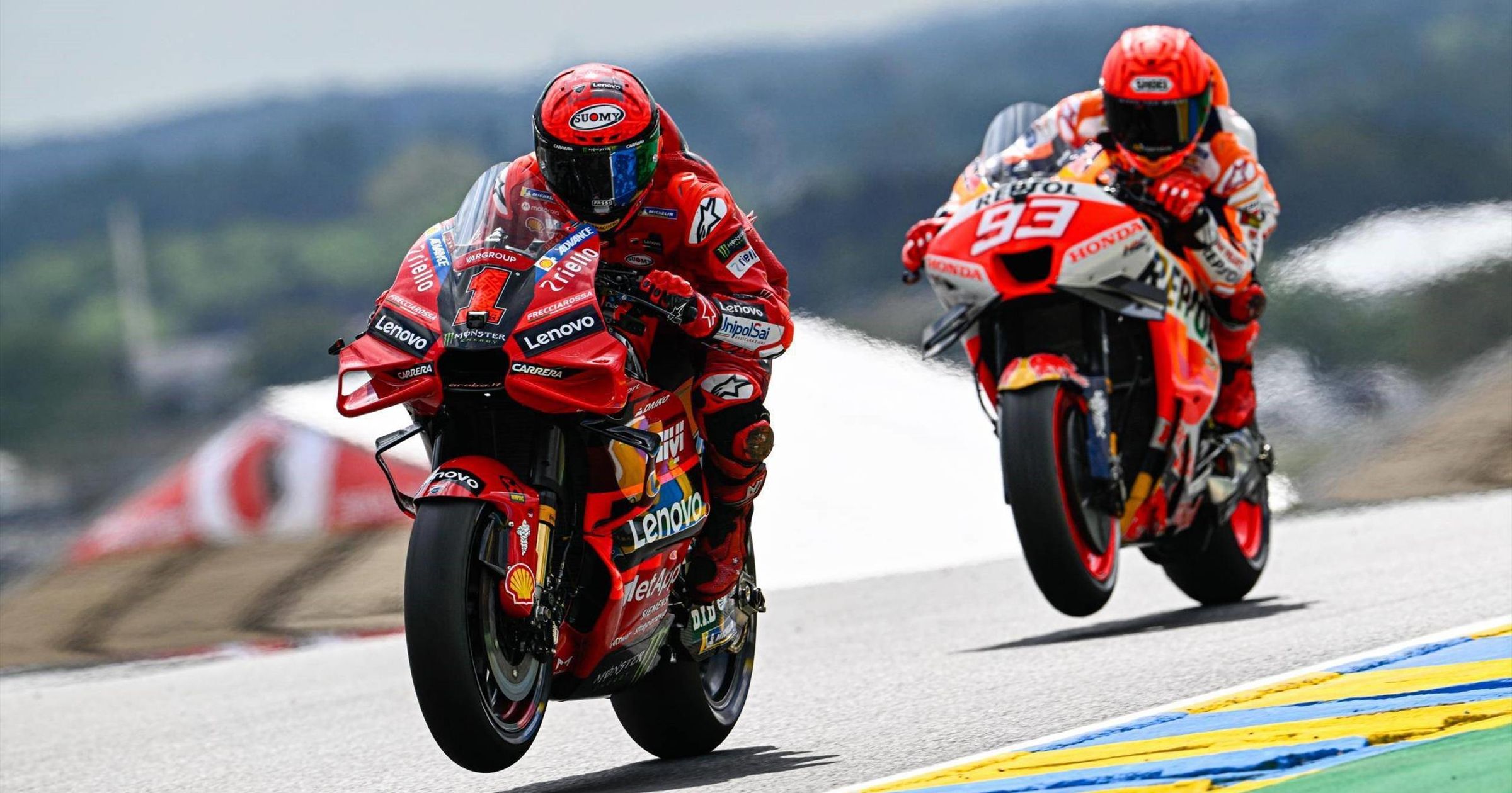 Pecco Bagnaia e la Ducati beffano un fenomenale Marc Marquez e si ...