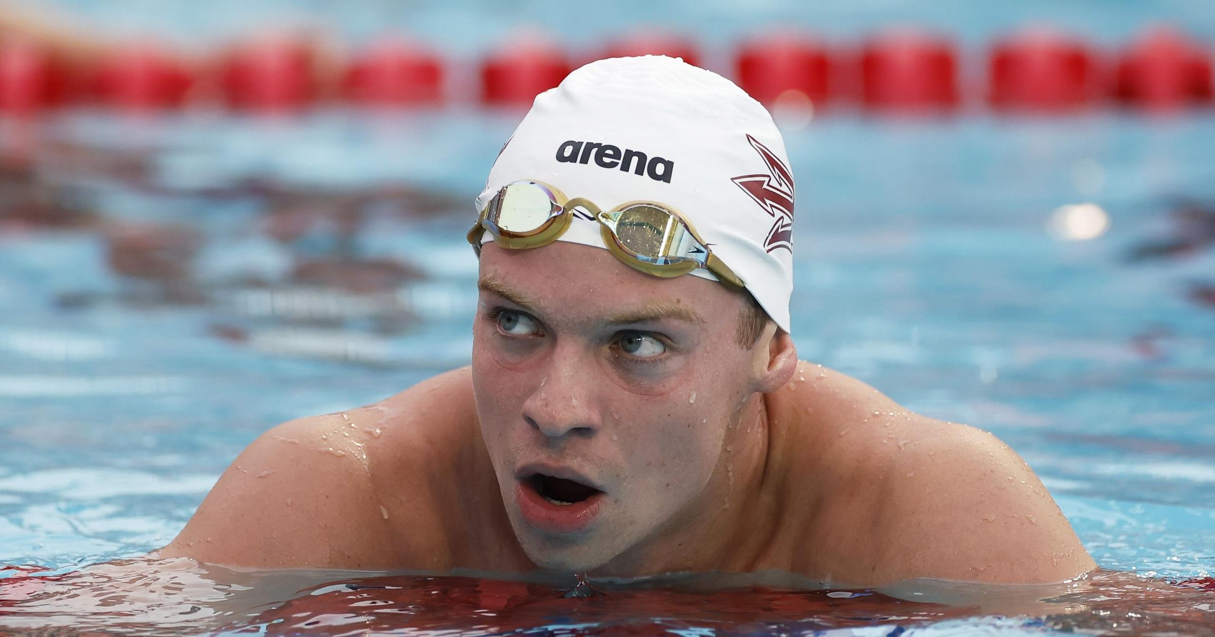Natation : Toujours plus fort, Léon Marchand s'impose sur 100 m ...