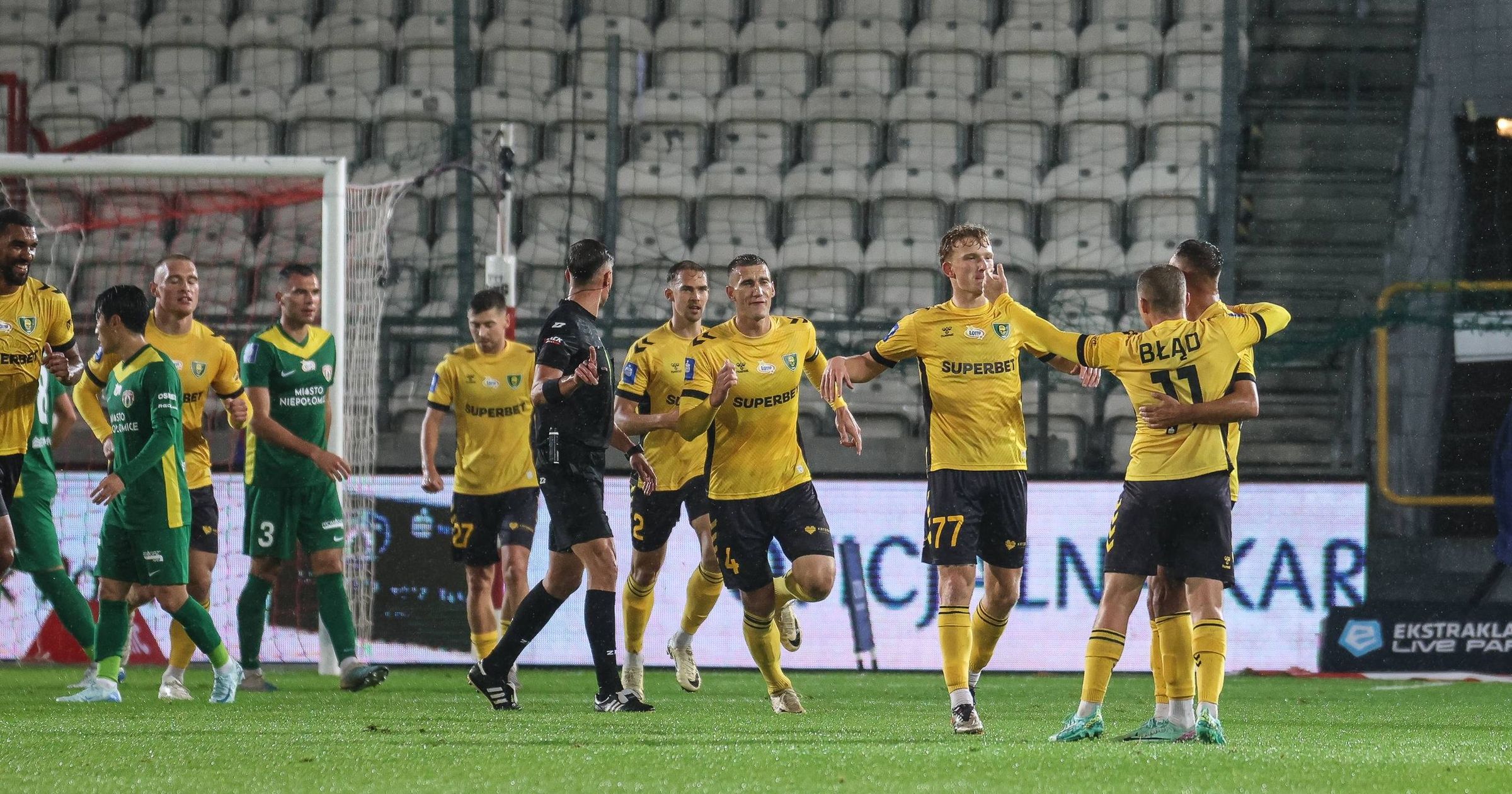 PKO BP Ekstraklasa 2024/25. GKS Katowice wygrał na wyjeździe z Puszczą ...