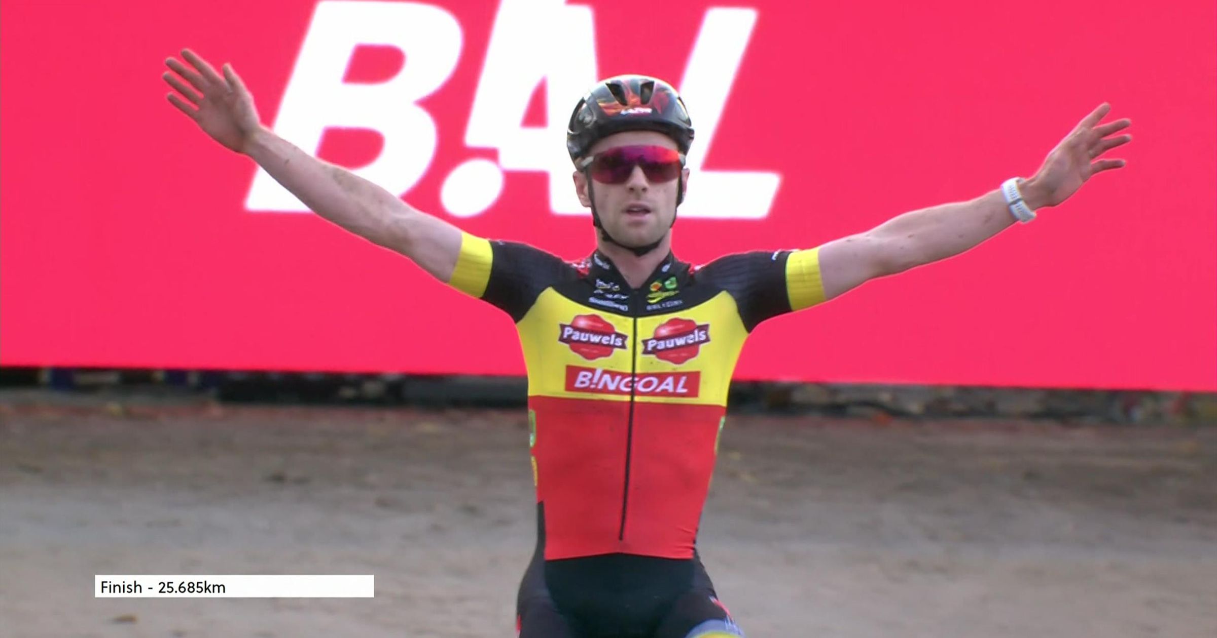 Eli Iserbyt takes ‘emphatic victory’ in Antwerp to open Cyclocross