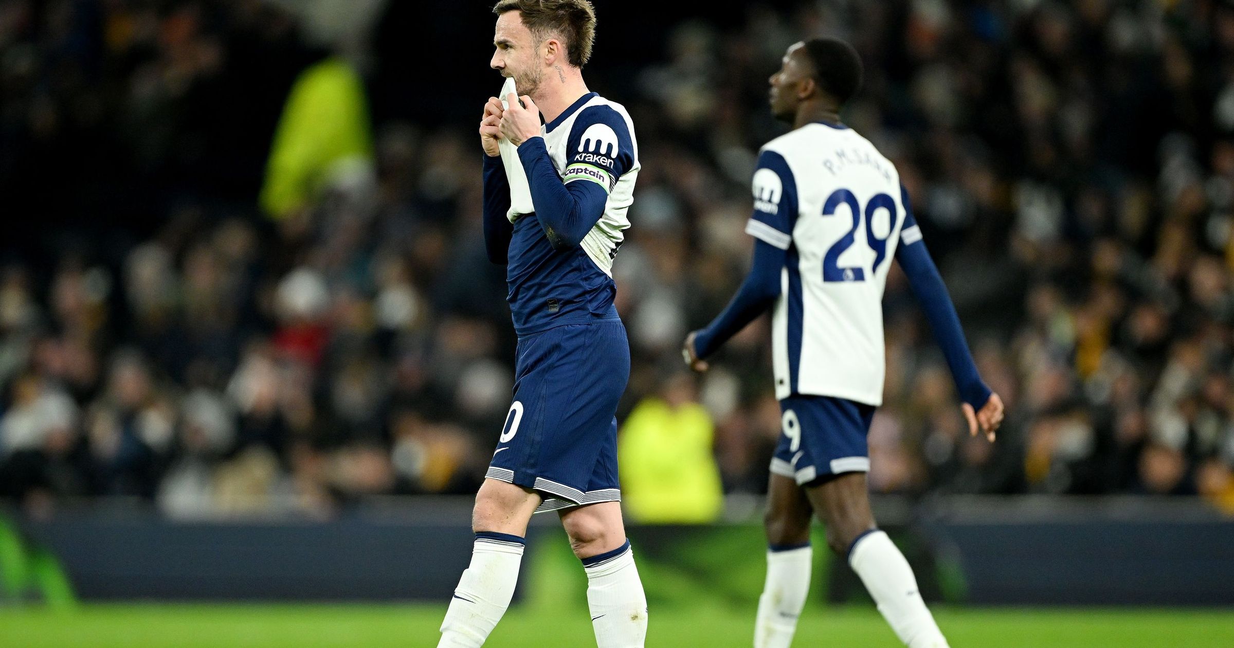 Tottenham egalată pe final de Wolves! Drăgușin, aproape de primul gol