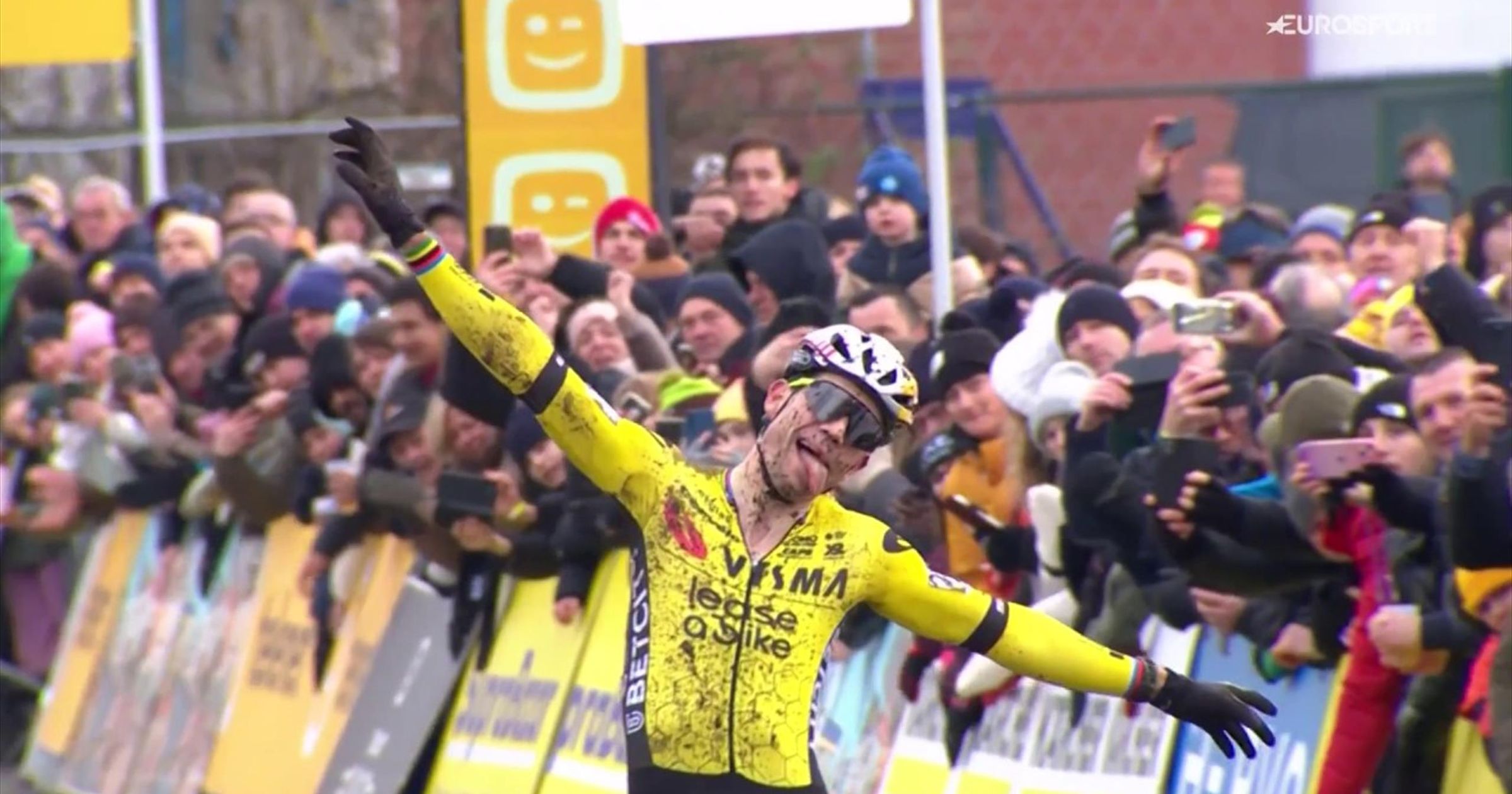 Melós volt, de összejött az első Van Aert-győzelem