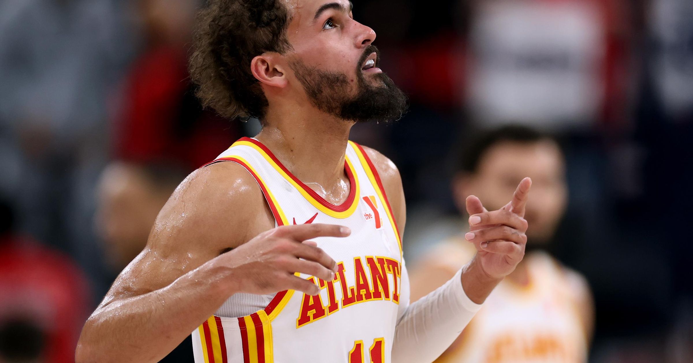 Saját térfeléről dobott győztes triplát a Hawks háromszoros All Star-válogatott irányítója