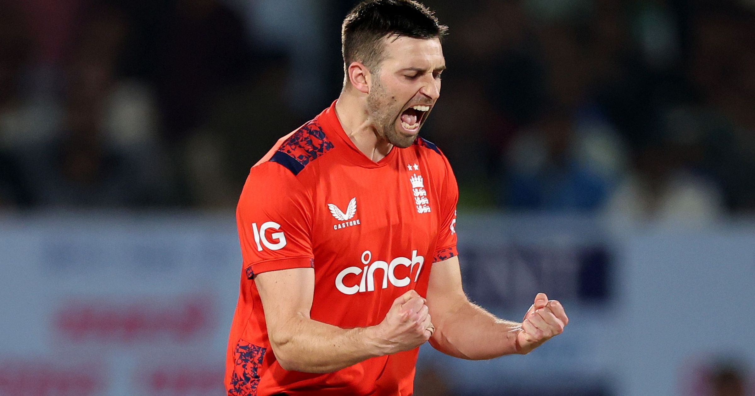 India v England T20I LIVE – Game in the balance as England bowlers strike back
